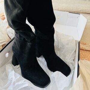 Nine West size 7 boots. Never worn outside
